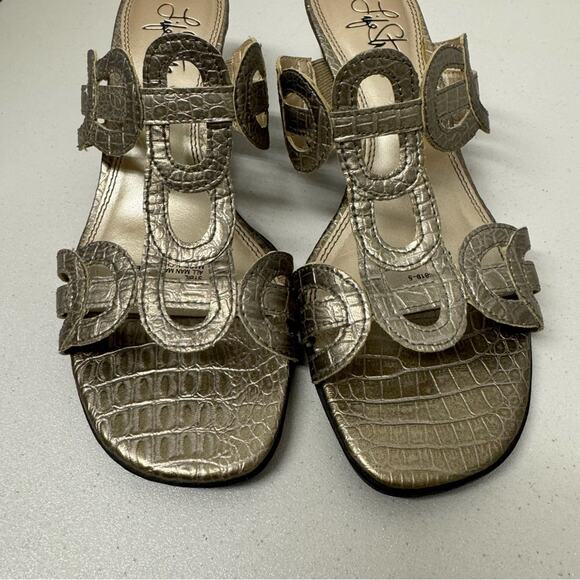 Life Stride Bronze Faux Leather Strappy Mule Heels Womens 7 Kitten Heel Y2K 90s - Picture 4 of 7